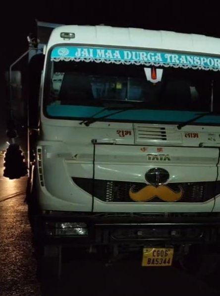 मचांदुर और तासी में अवैध रेत उत्खनन कर तस्करी का सिलसिला लगातार जारी है।