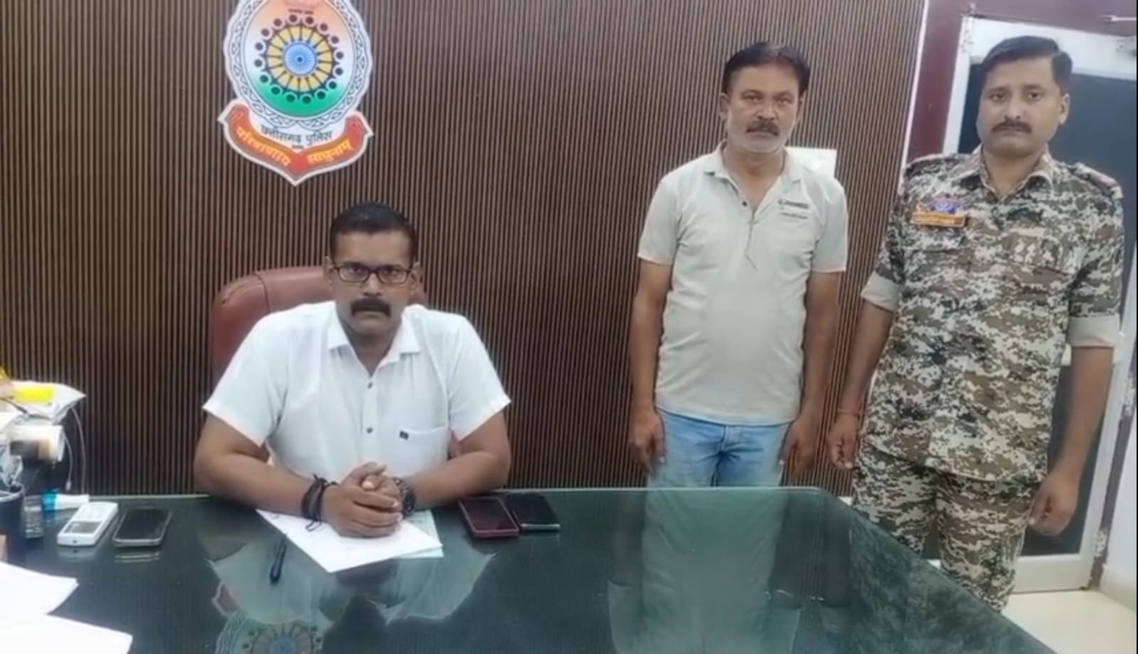 महिला से मारपीट और गाली-गलौच के मामले में पुलिस ने आरोपी को किया गिरफ्तार।