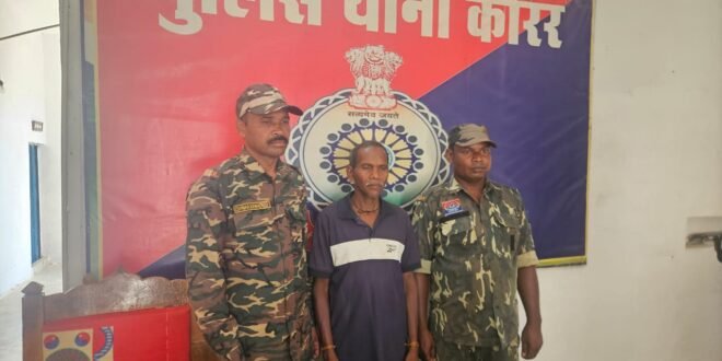 आपसी विवाद के बाद अपनी पत्नी को जिंदा जलाकर हत्या कर दी। घटना के बाद पुलिस ने आरोपी को तत्काल गिरफ्तार कर लिया है।