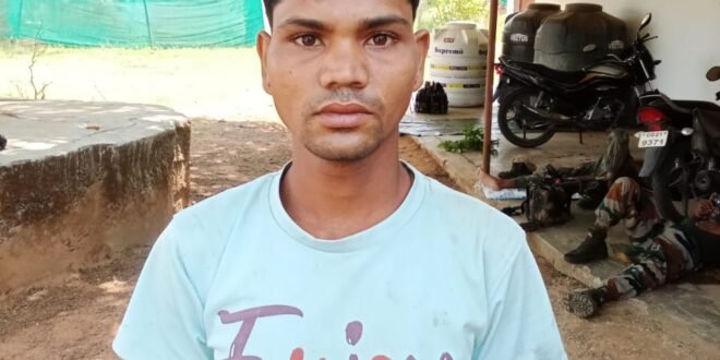 माड़ बचाव अभियान के तहत नारायणपुर पुलिस को मिली कामयाबी दो नक्सल सहयोगी गिरफ्तार
