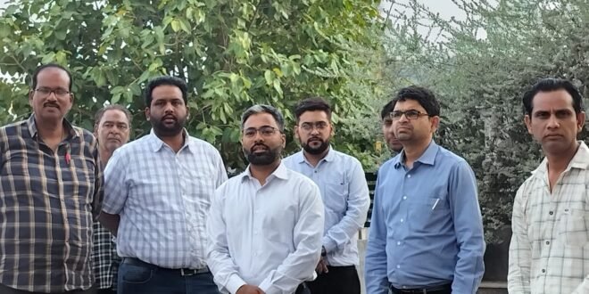 दुधावा तालाब अब जल्द ही अपनी पुरानी सुंदरता में आयेगा नजर पालिकाध्यक्ष और प्रशासनिक अधिकारियों ने किया निरीक्षण