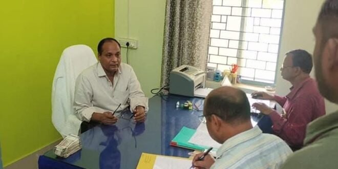 कार्यपालन अभियंता रिश्वत लेते रंगे हाथ गिरफ्तार