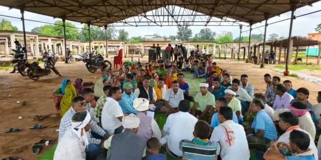 भानुप्रतापपुर ब्लॉक के आश्रम-छात्रावासों में कार्यरत दैनिक वेतनभोगी कर्मचारियों की यह स्थिति न केवल एक प्रशासनिक लापरवाही का उदाहरण है, बल्कि मानवीय संवेदना पर भी प्रश्नचिह्न लगाती है।