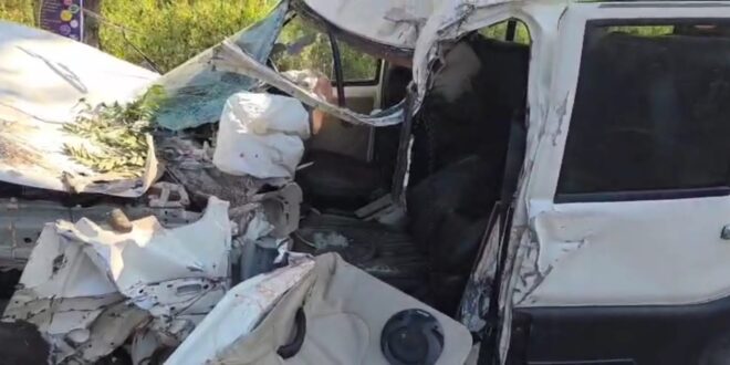 NH-30 ने 5 ज़िंदगियों को निगल लिया…ट्रक से टकराई स्कॉर्पियो – परिवारों में मातम का माहौल फिल्म देखकर लौट रहे थे 12 युवक, पुलिस जांच में जुटी #KondagaonNews #TragicAccident #Chhattisgarh