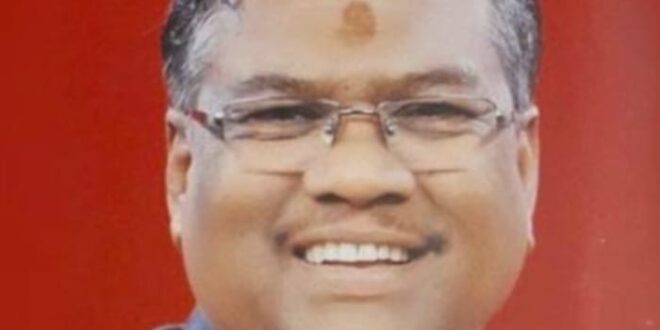 कांकेर में पूर्व केंद्रीय मंत्री फग्गन सिंह कुलस्ते का दौरा ✈️ केदार कश्यप की स्वर्गीय माताजी को श्रध्दाजलि दे समजा से संवाद और संवैधानिक चर्चा #FagganSinghKulaste #ChhattisgarhPolitics #VeerNarayanSingh #SocialDialogue