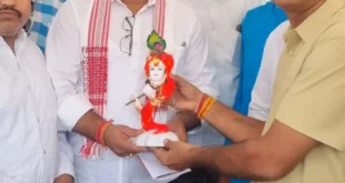 गृहमंत्री विजय शर्मा ने दी जन्मदिन की बधाई....अजय पप्पू मोटवानी से हुई खास मुलाकात कांकेर प्रवास के दौरान कार्यक्रम....सामाजिक कार्यों की हुई सराहना #VijaySharma#Kanker#SocialWork#LocalNews