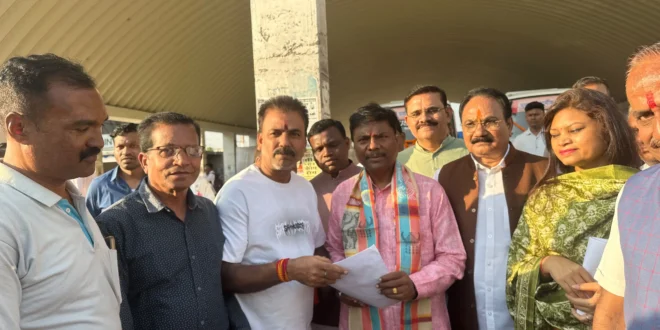 कांकेर में जंगल सफारी बनाने का सुझाव...मानव-वन्यजीव संघर्ष रोकने की पहल रिहायशी इलाकों तक पहुंच रहे वन्यजीव, बढ़ी चिंता...जनसहयोग ने वन मंत्री को सौंपा ज्ञापन #Kanker #JanSahyog #AjayPappuMotwani #KedarKashyap #ForestDepartment #JungleSafari #WildlifeConservation #HumanWildlifeConflict #WildlifeSafety #EcoTourism